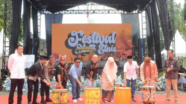 Pj Sekda Yosefriawan: Festival Multi Etnis Sumbar Bukti Padang Kota Toleran