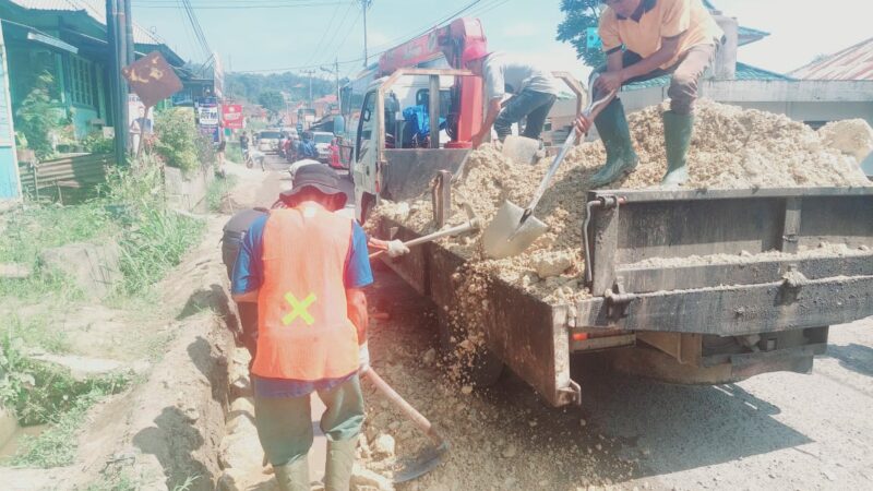 Pemprov Sumbar Mulai Perbaiki Jalan Padang Luar - Simpang Malalak