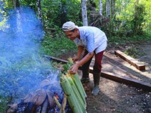 Tradisi Malamang di Pariaman