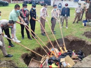 Karantina Sumbar Musnahkan Media Pembawa Hama Penyakit