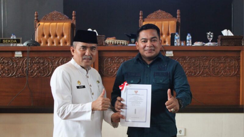 DPRD Dharmasraya menggelar rapat paripurna RPJPD lanjutan, Jumat (19/7/2024). Rapat paripurna ini dibuka langsung oleh Wakil Ketua DPRD