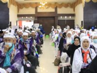 Jemaah haji kloter 8 Embarkasi Padang tiba dengan selamat di Bandara Internasional Minangkabau (BIM) pada Selasa (2/7/2024) sekitar