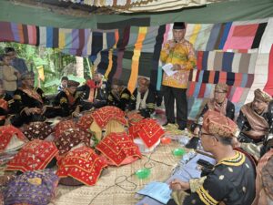 Mahyeldi Hadiri Prosesi Gala Datuak Majodeso Penghulu Adat Kaum Suku Piliang Sungai Lawai