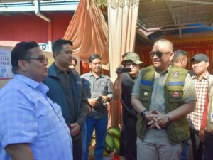 Didampingi Pj Wako Padang, Ketua Bawaslu Rahmat Bagja Pantau PSU DPD di Sejumlah TPS