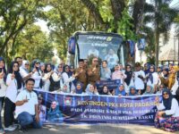 Pj Wako Padang Lepas Kader PKK Ikuti Jambore Tingkat Provinsi di Solok