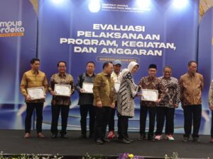 UNAND Kembali Raih Penghargaan IKU 5 dari Kemendikbudristek