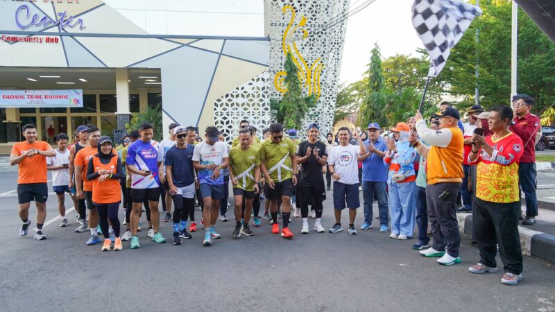 Rangkaian Peringatan HUT Kota Padang Resmi Dimulai, Pj Wako Lepas Peserta Padang Trail Running