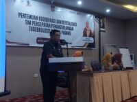 Sebanyak 2.122 kasus tuberculosis (TBC) ditemukan di Kota Padang hingga Juni 2024. Hal itu diungkapkan Pj Sekda Padang, Yosefriawan saat