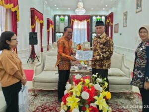 Gubernur Mahyeldi Minta KPPU Awasi Persaingan Harga Semen di Sumbar