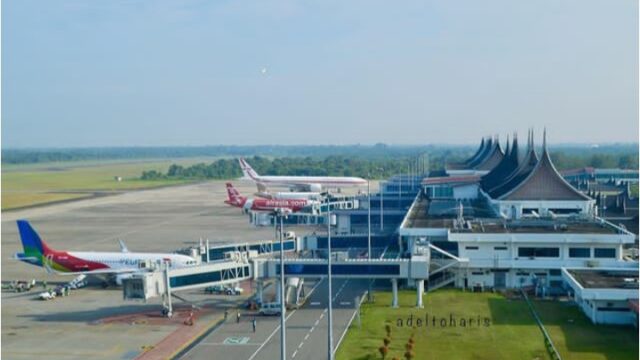 BPS mencatat, jumlah penumpang angkutan udara yang berangkat dan yang datang dari BIM pada Agustus 2024 turun masing-masing