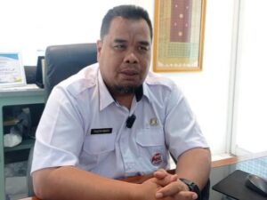 Kepala Dinas Koperasi dan UKM Kota Padang, Fauzan Ibnovi mengatakan bahwa saat ini terdapat sekitar 777 koperasi di Kota Padang.