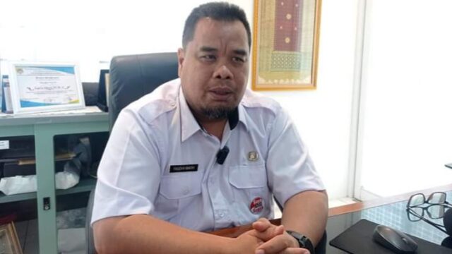 Kepala Dinas Koperasi dan UKM Kota Padang, Fauzan Ibnovi mengatakan bahwa saat ini terdapat sekitar 777 koperasi di Kota Padang.