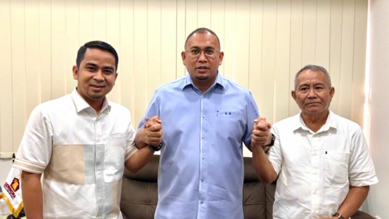 Ketua DPD Partai Gerindra Sumbar, Andre Rosiade mengumumkan pasangan Ramadhani Kirana Putra sebagai bakal calon Wali Kota Kota Solok dan Suryadi Nurdal sebagai bakal calon Wakil Wali