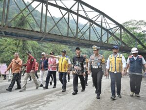 Dibuka 21 Juli, Gubernur Pimpin Ujicoba Jalan Lembah Anai