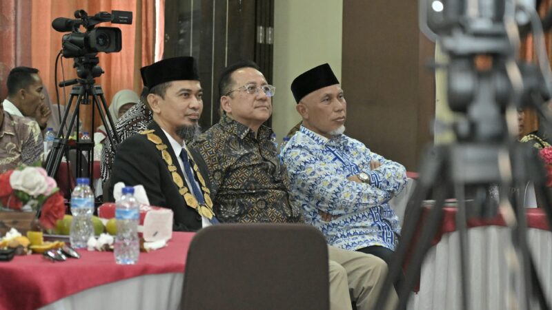 Yossyafra Dilantik jadi Rektor, Gubernur Harapkan Sinergisitas Universitas Metamedia untuk Pendidikan Sumbar