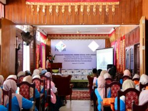 Pelatihan menjahit yang digelar anggota DPR RI Andre Rosiade di Kota Padang mendapatkan sambutan hangat dari para peserta.