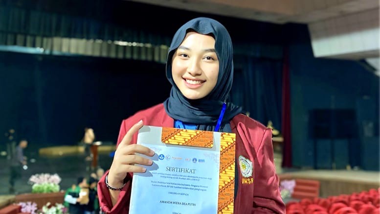 Mahasiswa UM Sumatera Barat Amanda Widia Eka Putri Raih Juara di Peksimida