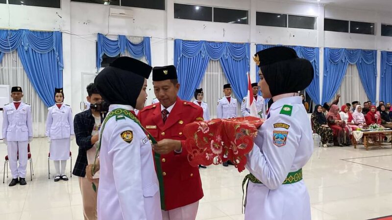 Wabup Kukuhkan 45 Anggota Paskibraka Pasaman Barat