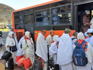 Kebijakan murur yang diterapkan pemerintah pada musim haji 1445 Hijriah/2024 Masehi membuat jemaah lanjut usia, disabilitas, dan risiko