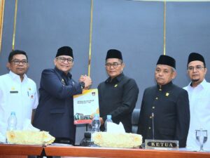 Pemko dan DPRD Padang Sepakati APBD 2025, Pendapatan Dipatok Rp2,6 Triliun