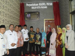 Pamong Senior Masril Payan Diabadikan Jadi Nama Perpustakaan Balaikota Padang