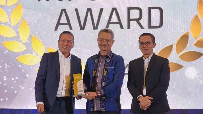 Bank Nagari Raih The Excellent Performance Bank di Ajang InfoBank Award