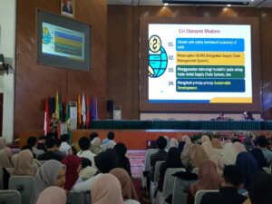 Kuliah Umum di UNAND, Prof Rokhmin Dahuri Ingatkan Pentingnya Pembangunan SDM