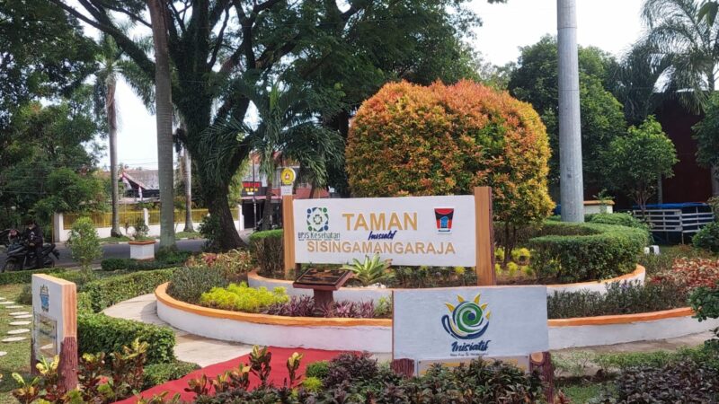 Penjabat (Pj) Wali Kota Padang, Andree Algamar meresmikan kembali Taman Sisingamangaraja yang berada di Kelurahan Ganting Parak Gadang,