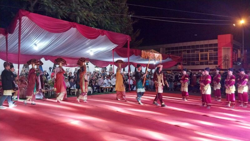 Pemko Padang bakal kembali menggelar Festival Siti Nurbaya 2025. Pada tahun ini, Festival Siti Nurbaya 2025 rencananya akan dilaksanakan