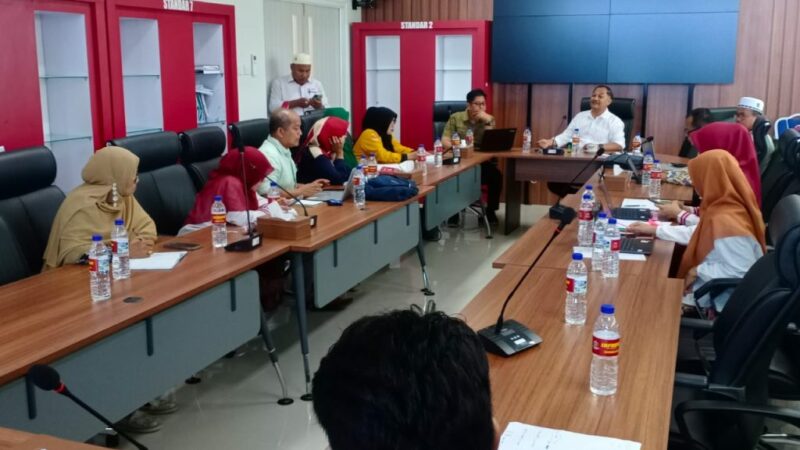 Pengenalan Budaya Akademik Kampus (PBAK) 2024 UIN Imam Bonjol Padang berbasis program studi selama satu hari penuh. Mahasiswa baru