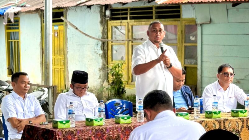 Ketua DPD Partai Gerindra Sumbar, Andre Rosiade mengungkapkan bahwa dari sejumlah pasangan yang berkemungkinan bertarung di Pilwako Padang,