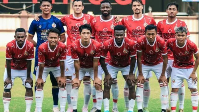 Semen Padang FC berhasil unggul 1-0 dari Persik Kediri pada babak pertama berkat gol yang diciptakan oleh Cornelius Stewart.