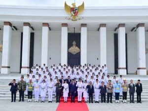 Baru-baru ini publik dihebohkan dengan kabar di media sosial soal dugaan adanya 18 orang Pasukan Pengibar Bendera Pusaka (Paskibraka)