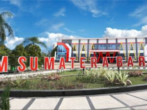 Universitas Muhammadiyah (UM) Sumatera Barat (Sumbar) memiliki program Rekognisi Pembelajaran Lampau (RPL).Melalui program ini, UM Sumbar