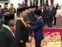 Presiden Jokowi Anugerahkan Tanda Jasa dan Kehormatan bagi 64 Tokoh