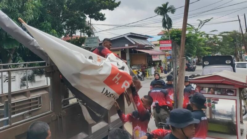 Satpol PP Padang Tertibkan Pedagang di Kawasan RS Yos Sudarso
