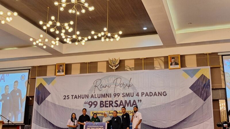 Alumni SMU 4 Padang Angkatan 1999 Gelar Reuni Perak, Donasi 99 Sak Semen untuk Almamater