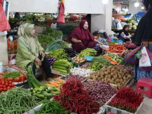 Pasar Pusat Padang Panjang: Harga Pangan Pokok Cenderung Stabil, Cabai Rawit Turun