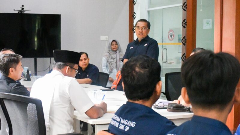 10 Tamatan SMK Semen Padang Ikuti Program Magang di PTSP