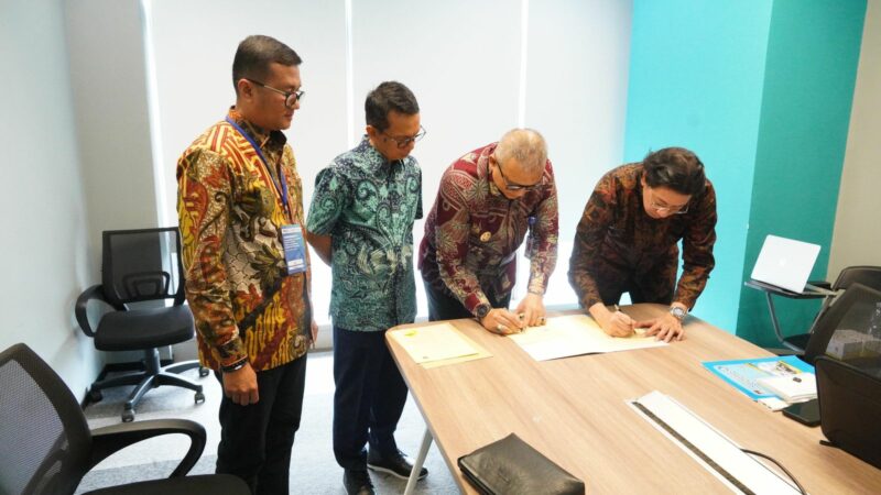 Majukan Pendidikan, Pemko Padang MoU dengan Ruang Guru