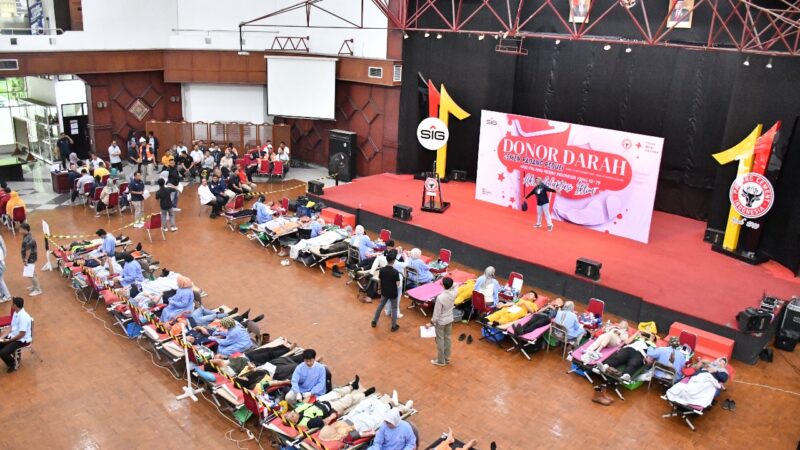 Aksi Semen Padang Peduli, Kumpulkan 400 Kantong Darah untuk Sesama