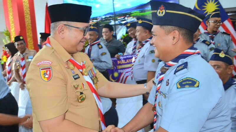 Pramuka Padang Terima Kunjungan Pengakap Daerah Perak Tengah Malaysia