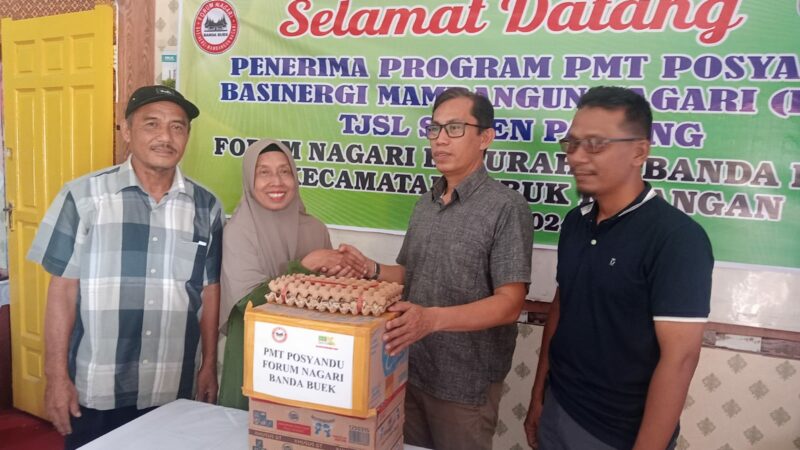 Aktif Cegah Stunting, Semen Padang Salurkan PMT untuk 14 Posyandu