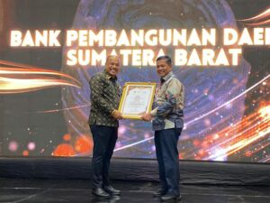 Bank Nagari Terima Penghargaan Paritrana Award Tingkat Sumbar 2023
