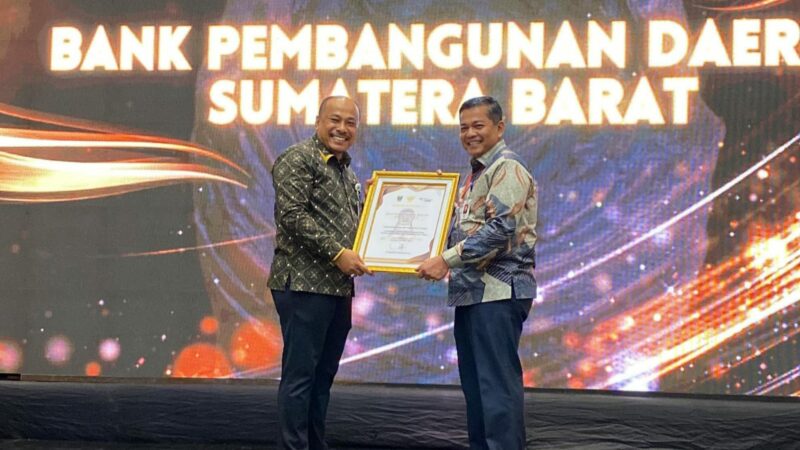Bank Nagari Terima Penghargaan Paritrana Award Tingkat Sumbar 2023