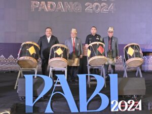 Buka P2B2 PABI XXI, Plt Gubernur Audy Joinaldy Tekankan Pentingnya Peningkatan Kompetensi Ahli Bedah