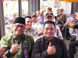 Pj Wali Kota Padang, Andree Algamar meresmikan pengoperasian 12 armada baru Trans Padang untuk koridor 2 dengan rute Pusat Kota-Bungus