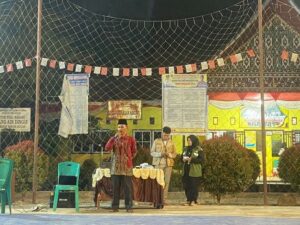 Mahasiswa KKN UIN Imam Bonjol Padang dan mahasiswa KKN Unand menghadiri acara pelepasan sekaligus pembubaran panitia acara dirgahayu