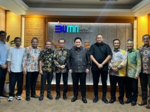 Anggota DPR RI Andre Rosiade memfasilitasi audiensi antara Rektor Universitas Andalas (Unand) Efa Yonnedi dengan Menteri BUMN