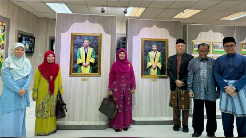 Dekan Fakultas Adab dan Humaniora (FAH) UIN Imam Bonjol Padang hadiri 14Th Convocation Ceremony UNISSA Brunei Darussalam.